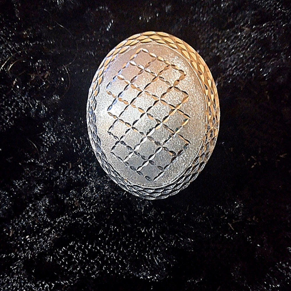 STERLING SILVER DIAMOND CUT OVAL RING